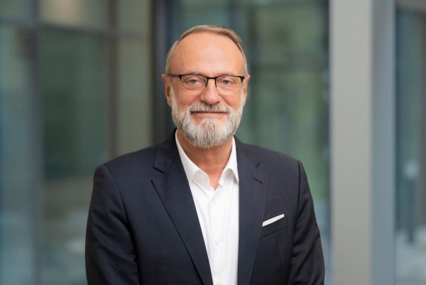 Dirk Schulte wird neuer Arbeitsdirektor der Thyssenkrupp-Stahlsparte. Der 59-Jährige kehrt damit zu seinen beruflichen Wurzeln zurück. - © -/Thyssenkrupp Steel/dpa