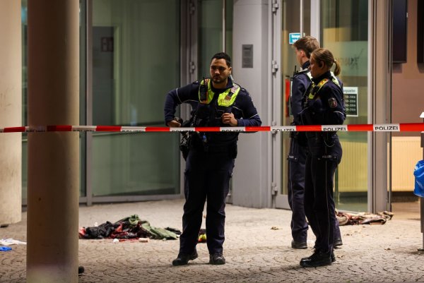Der mutmaßliche Brandstifter von Krefeld hatte 27 Identitäten. (Archivbild) - © Christoph Reichwein/dpa