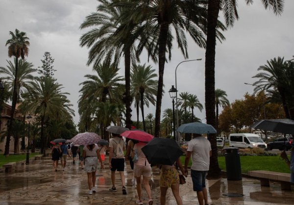 Kein Urlaubswetter auf Mallorca. - © Clara Margais/dpa
