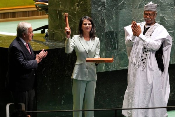 Annalena Baerbock ist jetzt Präsidentin der UN-Vollversammlung. - © Seth Wenig/AP/dpa