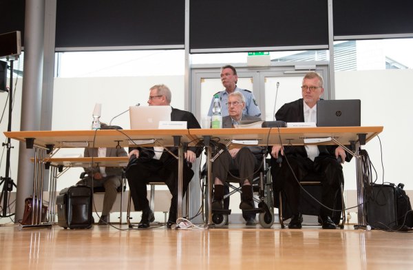  Im Prozess gegen den früheren Auschwitz-Wachmann Hanning werden die Plädoyers der Nebenklage erwartet. - © dpa