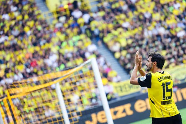 Mats Hummels bekommt vom BVB seinen großen Abschied. - © Christoph Reichwein/dpa