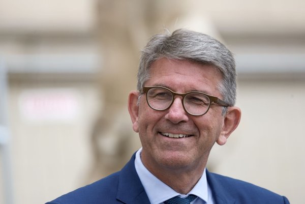 Wolfram Weimer, Staatsminister für Kultur und Medien, ist parteilos, aber nicht ohne politische Verortung. - © Hannes P. Albert/dpa