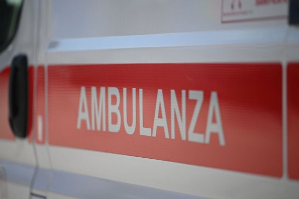 Die Opfer des Messerangriffs wurden in Krankenhäuser gebracht, sind aber wohl nicht in Lebensgefahr. (Archivbild) - © Marijan Murat/dpa