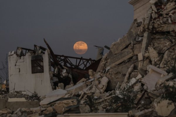 Auch in der Neujahrsnacht wütet der Gaza-Krieg weiter. (Archivbild) - © Ali Hamad/APA Images via ZUMA Press Wire/dpa