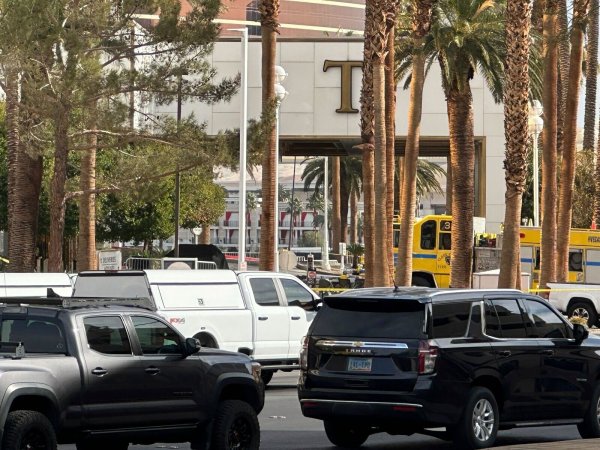 Vor dem Trump International Hotel in Las Vegas. - © Ty ONeil/AP/dpa