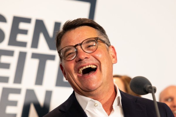 Hat als Wahlsieger Grund zur Freude: Boris Rhein (CDU), Ministerpräsident von Hessen. - © Lando Hass/dpa