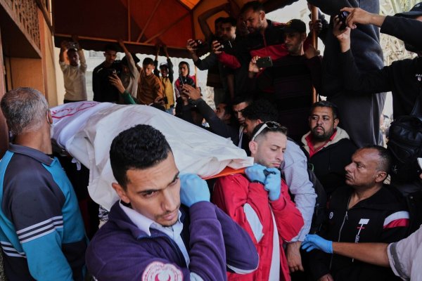 Knapp einen Monat nach der Tötung von 15 palästinensischen Rettungskräften räumt Israels Militär eigene Fehler ein. (Archivbild) - © Abdel Kareem Hana/AP/dpa