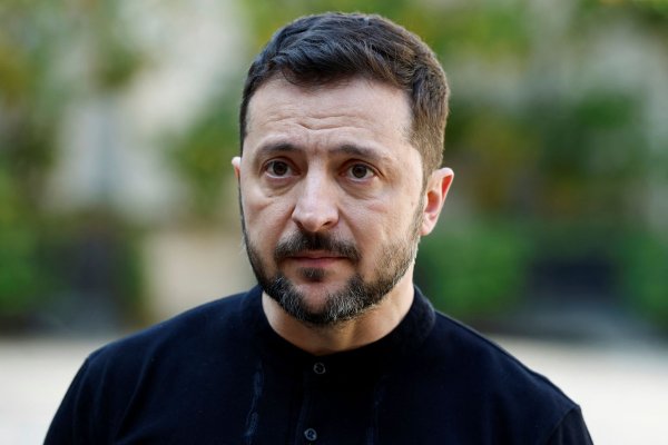 Der ukrainische Präsident Wolodymyr Selenskyj schlägt vor, für mindestens 30 Tage keine zivilen Objekte mit Drohnen, Raketen oder Marschflugkörpern anzugreifen. (Archivbild) - © Stephanie Lecocq/Pool Reuters/dpa