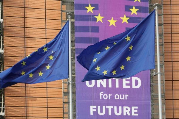 Die Europäische Kommission hat bisher 19 Standorte für große KI-Fabriken ausgewählt. (Archivbild) - © Meng Dingbo/XinHua/dpa