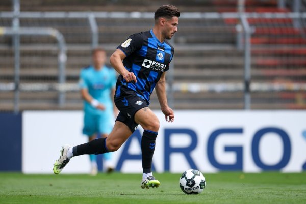 Marcel Hoffmeier soll noch lange in Paderborn spielen. - © Christoph Reichwein/dpa