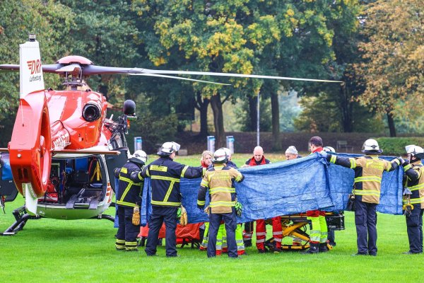 Mit einem Rettungshubschrauber war Iris Stalzer mit lebensgefährlichen Verletzungen in ein Krankenhaus geflogen worden. (Archivbild) - © Alex Talash/dpa