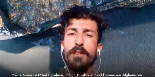 Das Standbild aus den 15 Minuten freier Sendezeit vom 16.09.2020 die sich Joko Winterscheidt und und Klaas Heufer-Umlauf bei ProSieben erspielt haben, zeigt Milad Ebrahimi aus Afgahnistan, der die Bedingungen im Flüchtlingslager Moria schildert. - © ProSieben/dpa