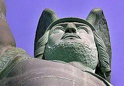 Hermann wird

zur Werbefigur - © Detmold