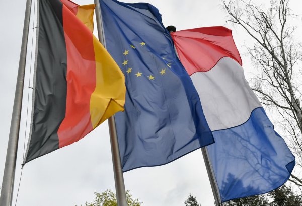 Der Handel zwischen Frankreich und Deutschland bleibt robust (Archivbild). - © Jens Kalaene/dpa-Zentralbild/dpa