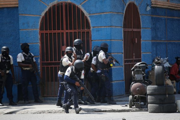 Der UN-Sicherheitsrat hatte die Mission zur Unterstützung der haitianischen Polizei bereits im Oktober genehmigt. - © Odelyn Joseph/AP/dpa