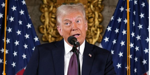 Trump hatte auf einer Pressekonferenz den Einsatz des US-Militärs nicht ausgeschlossen, um Kontrolle über den Kanal zu erlangen. - © Evan Vucci/AP/dpa