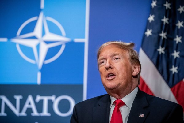 Der künftige US-Präsident Donald Trump sorgt mit seiner Forderung für Wirbel. (Archivbild) - © Michael Kappeler/dpa