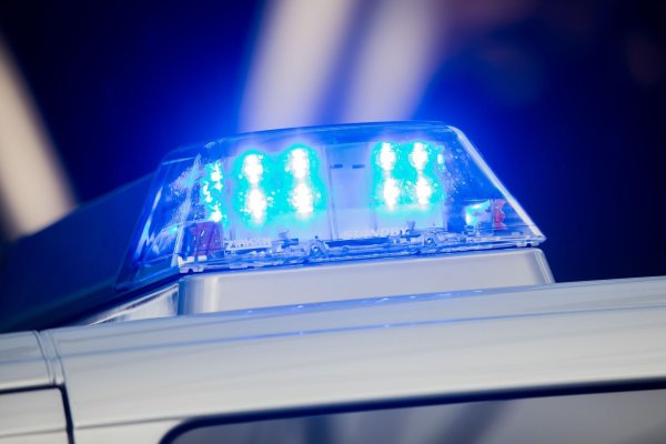 Die Kriminalpolizei ermittelt nach einem Tötungsdelikt in Greven. Ein Tatverdächtiger sitzt seit Sonntag in Untersuchungshaft. (Symbolbild) - © Rolf Vennenbernd/dpa