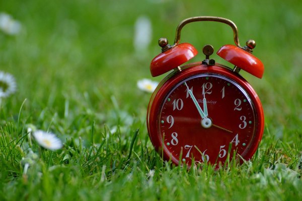 In der Nacht von Samstag auf Sonntag wird die Uhr umgestellt. - © Pixabay
