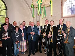 Der Nachwuchs ist vertreten: Beim Erntedankgottesdienst spielten auch junge Bläser mit. - © 