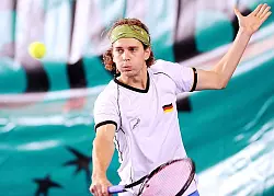 Schwarz-rot-gold auf der Brust: Christopher Koderisch bei den Mannschaftsweltmeisterschaften der Studenten 2010 in Rouen in Frankreich. 