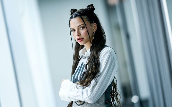 Ein Arzt habe ihr davon abgeraten, auf die Bühne zu gehen, sagte Sängerin Nina Chuba. (Archivbild) - © Britta Pedersen/dpa