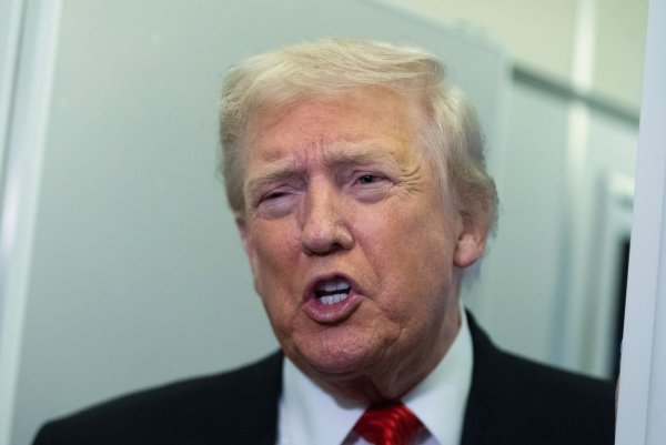 Trump mischt sich in den Wahlkampf ein - und will einen Sieg Mamdanis verhindern. - © Manuel Balce Ceneta/AP/dpa