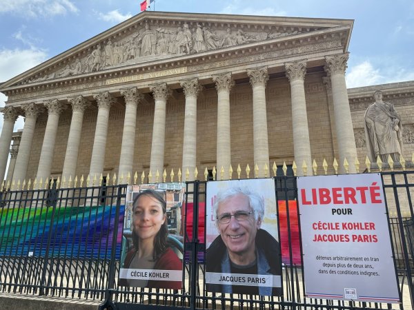 Nach mehr als drei Jahren konnten zwei Franzosen die Haft im Iran verlassen. (Archivbild) - © Rachel Boßmeyer/dpa