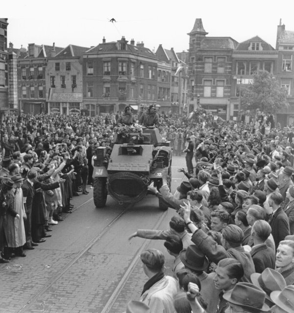 Wer stand im Krieg damals an der Seite der Deutschen, das ist in den Niederlanden neuerdings in einem Namensregister online einsehbar (Archivbild). - © Uncredited/AP/dpa