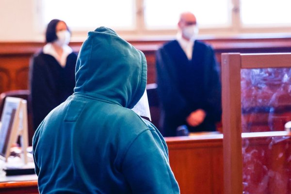 Prozess wegen Totschlags in Flensburg - © Foto: Frank Molter/dpa Pool/dpa