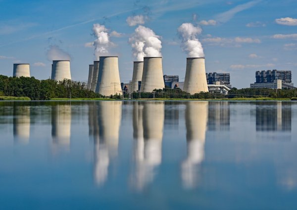 Braunkohlekraftwerk Jänschwalde - © Foto: Patrick Pleul/dpa