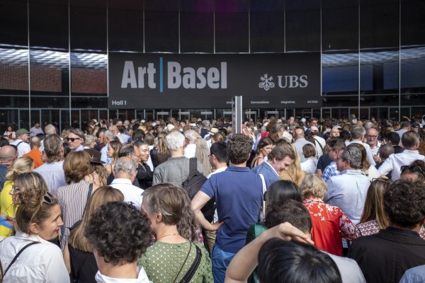 Die erste Art Basel in Katar ist in Planung - trotz Flaute auf dem Kunstmarkt. (Archivbild) - © Georgios Kefalas/KEYSTONE/dpa