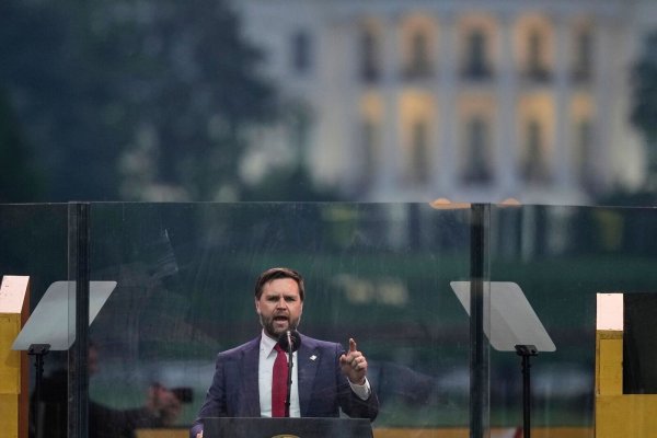 Vizepräsident Vance ruft die Amerikaner auf, darauf zu vertrauen, dass Trump bei seiner Nahost-Politik von den Interessen der amerikanischen Bevölkerung geleitet wird. (Archivbild) - © Julia Demaree Nikhinson/AP/dpa