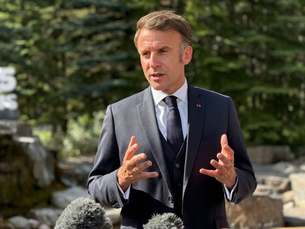 Hofft auf einen Waffenstillstand zwischen dem Iran und Israel: Frankreichs Präsident Emmanuel Macron. - © Ansgar Haase/dpa