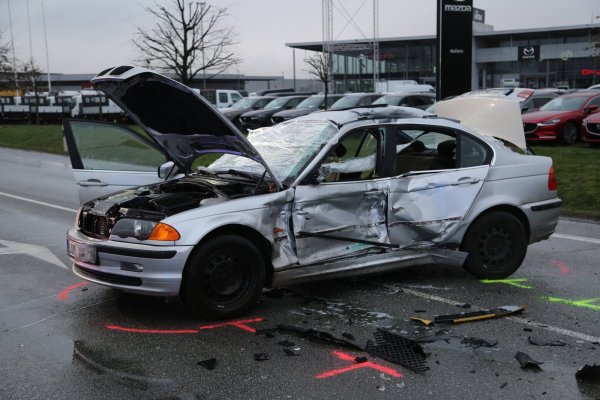 Ein Leopodshöher ist bei einem Unfall am Mittwochmorgen schwer verletzt worden. - © Freitag TV
