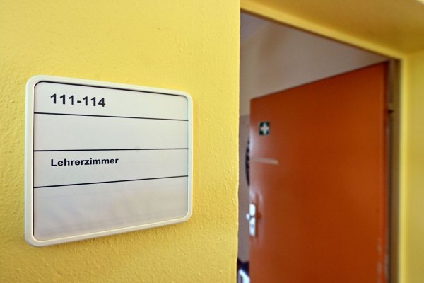 Disziplinarverfahren gegen dauerkranke Lehrerin eingeleitet. (Symbolbild) - © Martin Schutt/dpa