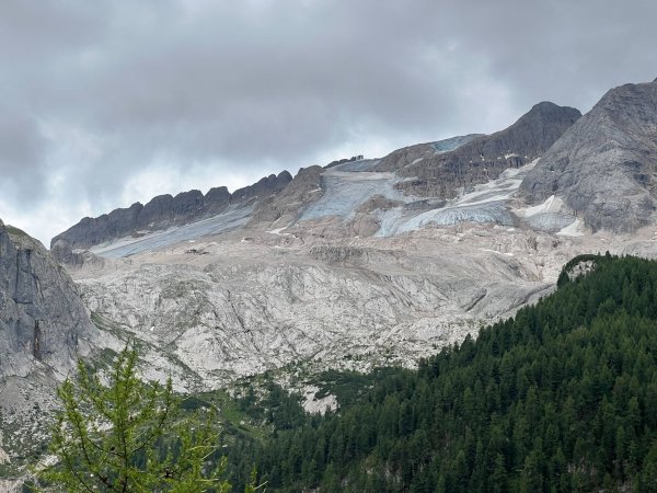 Für die Gletscher in den Dolomiten gibt es nach einer neuen Studie keine Rettung mehr. (Foto: Archiv) - © Manuel Schwarz/dpa
