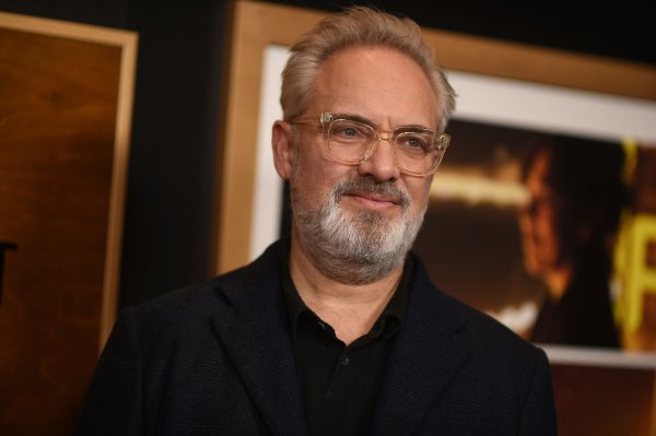 Die «Fab Four» sollen vier Filme bekommen, inszeniert von Regisseur Sam Mendes. - © Richard Shotwell/Invision via AP/dpa
