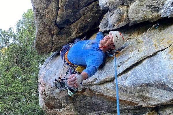 Der US-Extremsportler hatte so manche abenteuerliche Klettertour gemeistert. (Archivbild). - © Dylan Miller/Dylan Miller/AP/dpa