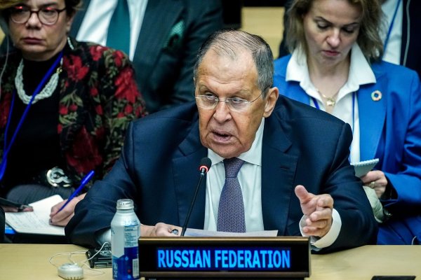 Russlands Außenminister Lawrow sichert Venezuela Moskaus Solidarität bei der Auseinandersetzung mit den USA zu. (Archivbild) - © Kay Nietfeld/dpa