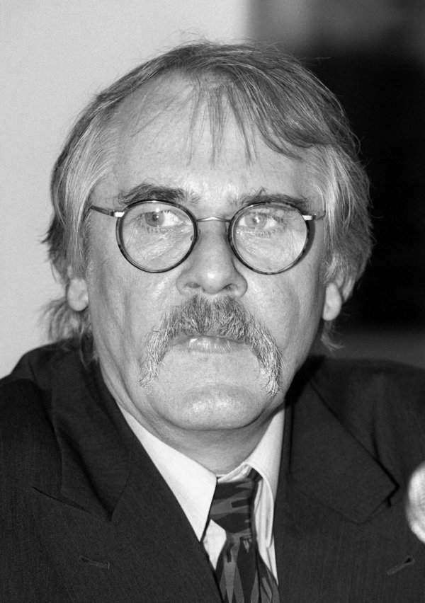 Der Ex-DDR-Oppositionelle Poppe ist gestorben. (Archivbild) - © Bernd Settnik/dpa