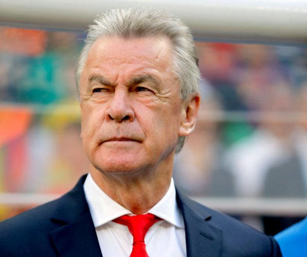 Ex-Trainer Ottmar Hitzfeld sieht keinen Favoriten im deutschen Champions-League-Duell. - © Robert Ghement/epa/dpa