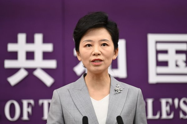 Die Sprecherin von Chinas Handelsministerium äußerte sich zum Handelsstreit. - © Johannes Neudecker/dpa