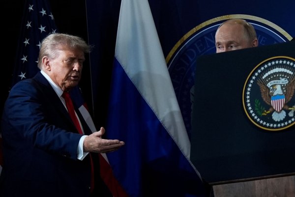 Persönlich begegneten sich Trump und Putin zuletzt in Alaska. (Archivbild) - © Julia Demaree Nikhinson/AP/dpa
