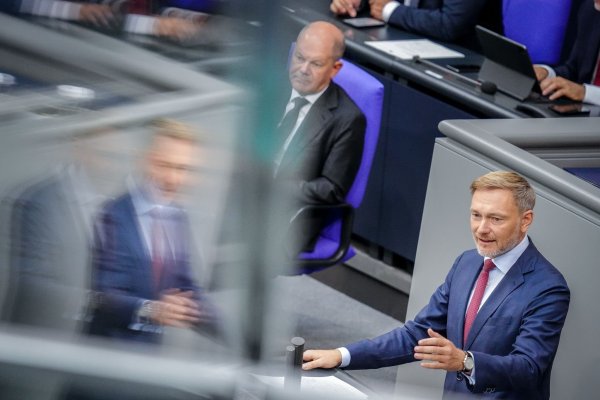Wahrlich kein Selbstläufer, das sagt Finanzminister Lindner über den Haushalt 2025. - © Kay Nietfeld/dpa