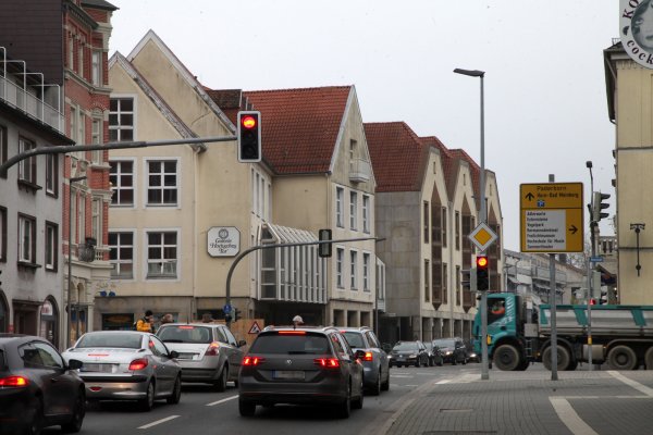 Die Hornsche Straße ist am Sonntag nur einseitig befahrbar. - © Bernhard Preuß