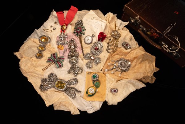 Der Schatz soll schon bald in Kanada ausgestellt werden. - © -/Nasuna Stuart-Ulin/FTI Consulting, München/dpa