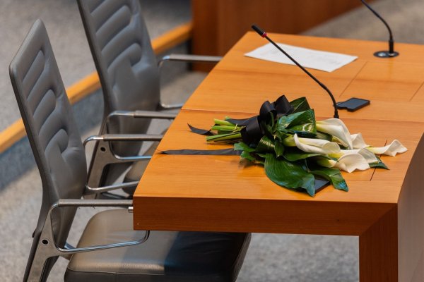 Der kürzlich gestorbene FDP-Politiker Marc Lürbke hinterlässt eine Lücke im nordrhein-westfälischen Landtag, die nun durch einen Nachrücker geschlossen werden muss. - © Rolf Vennenbernd/dpa