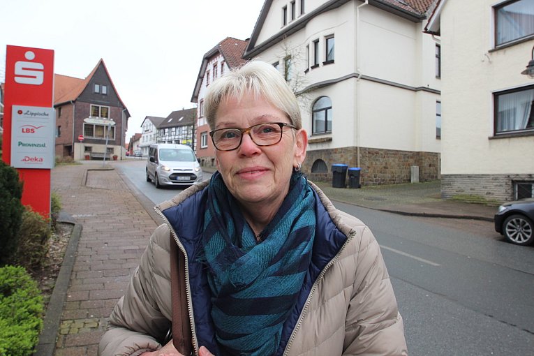 Angelika Uhlenbrok, 67, Rentnerin, Extertal